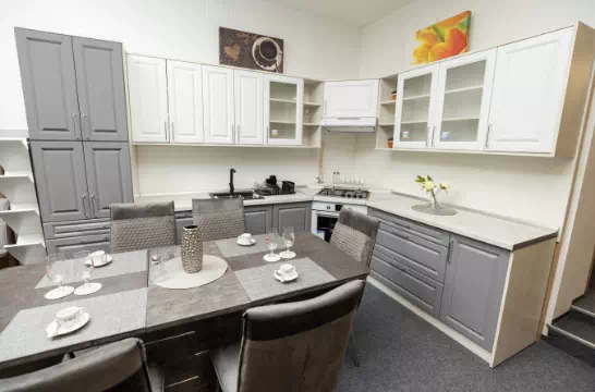 Axel Bútoráruház Győr - Divian konyhabútor